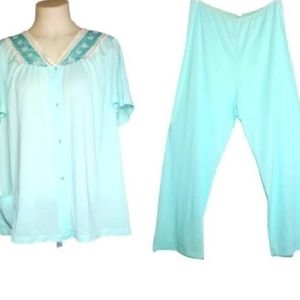 Shadow Line Green Silky Pajama Set Sz 40